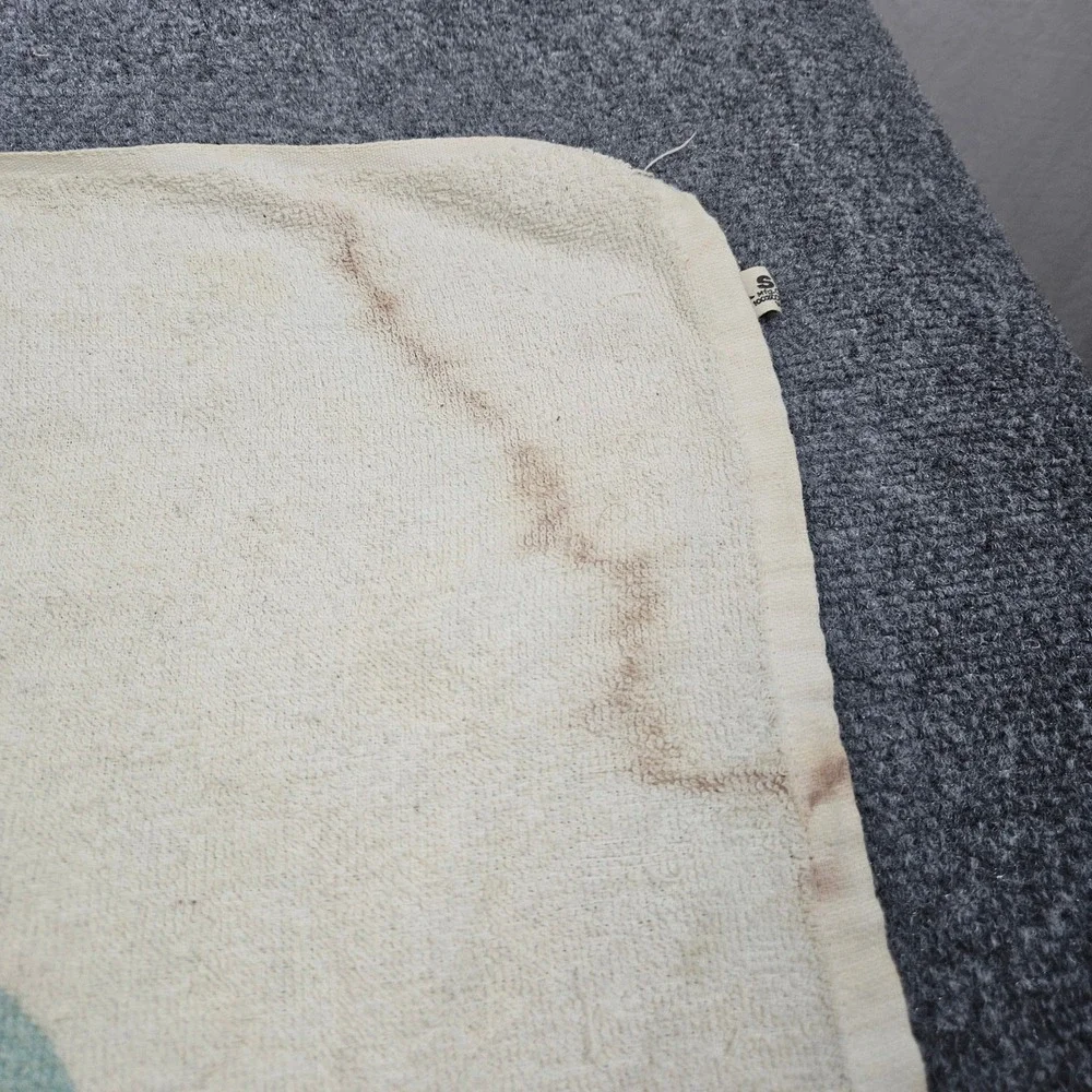 N/A minor staining